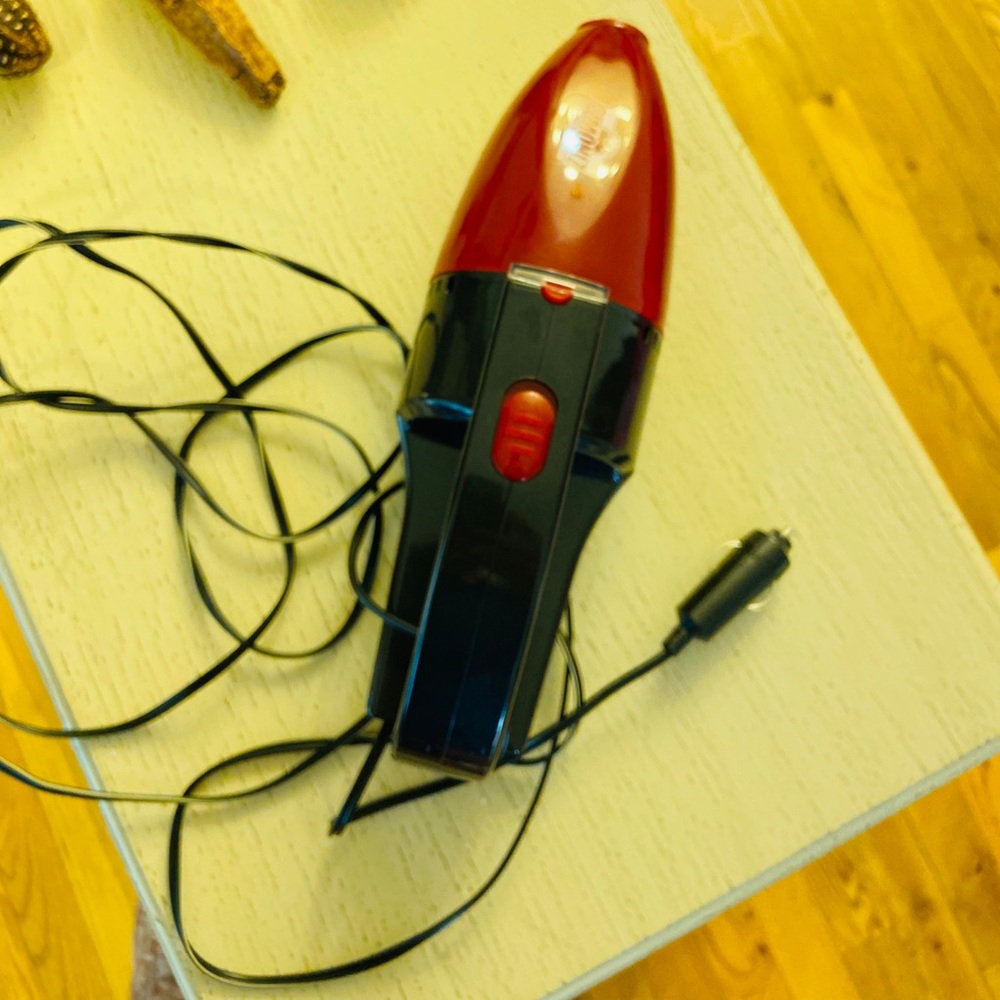 Plug in car vacuum